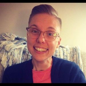 Meet your Posher, Leah